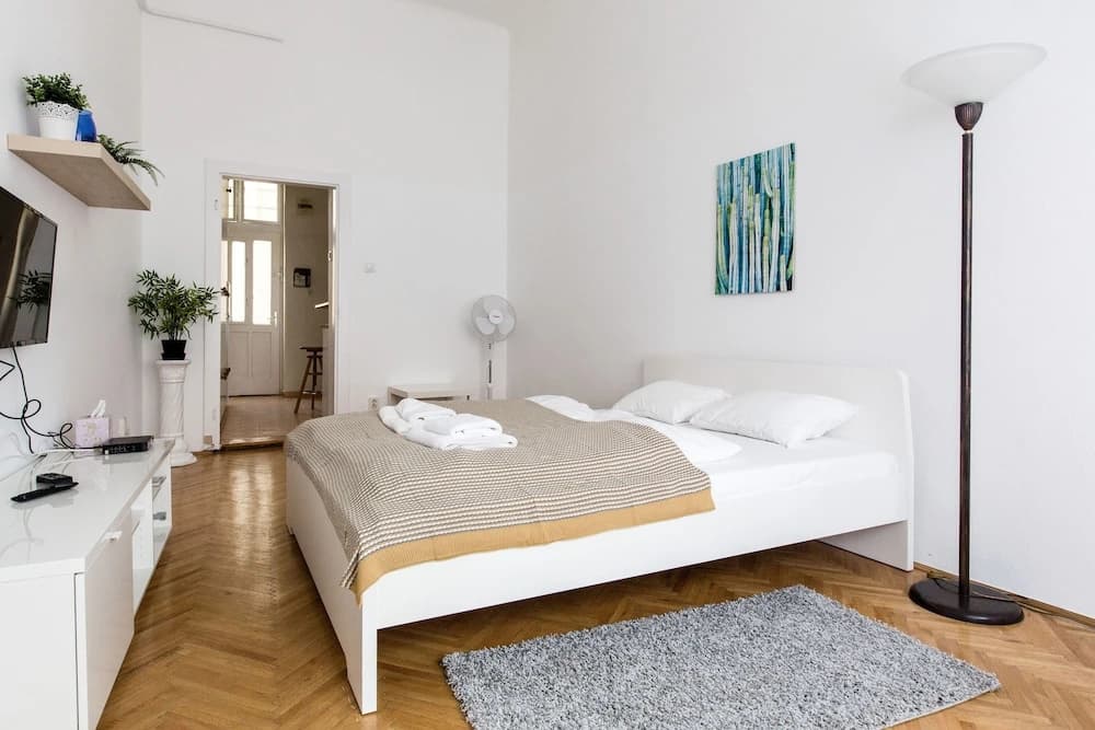 Erzsebet 53 Apartment - photo 3