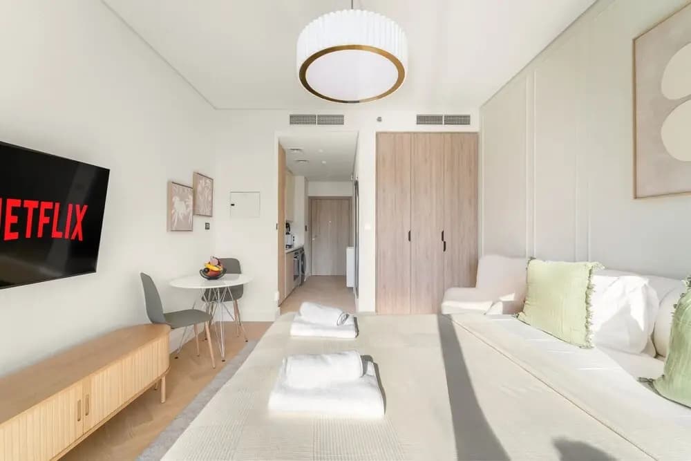 Peninsula One - 1312 Studio - photo 1
