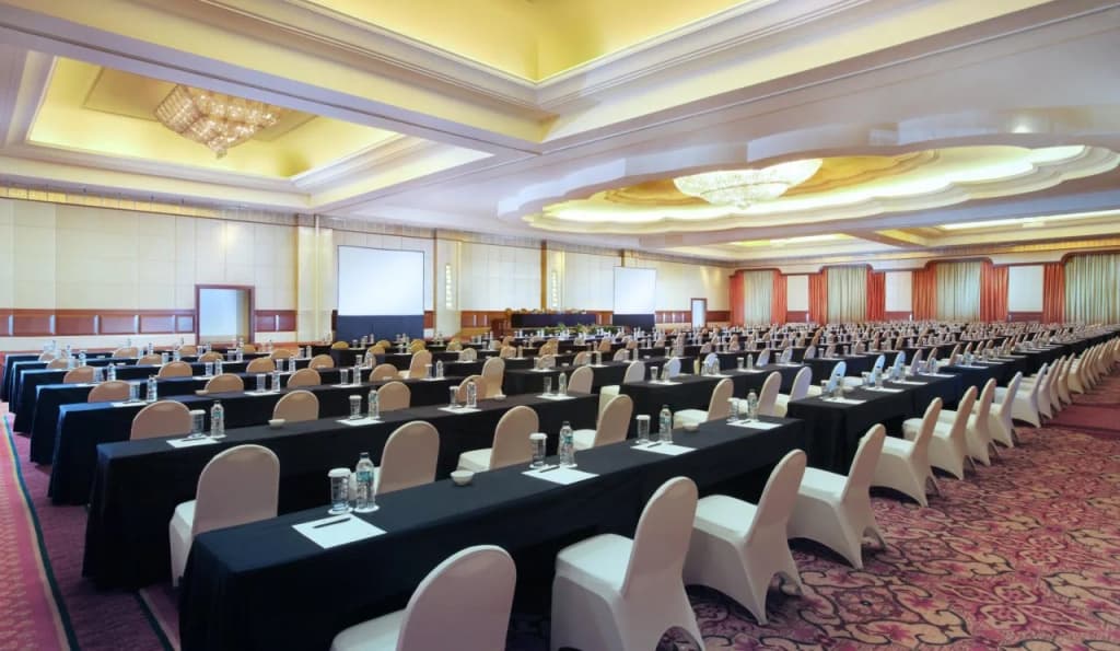 The Ritz-Carlton Jakarta, Mega Kuningan - photo 13