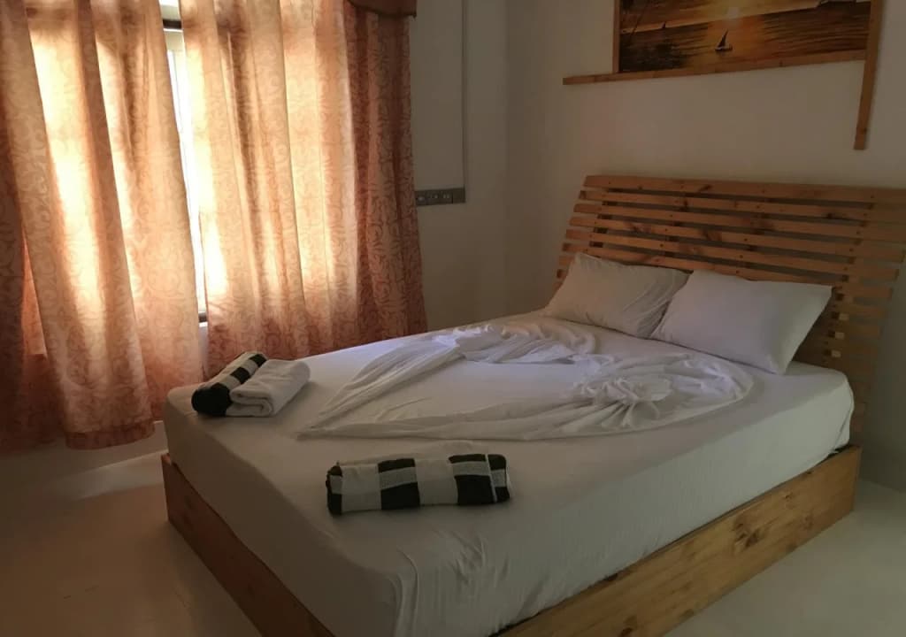 Royal Stay Inn - photo 2