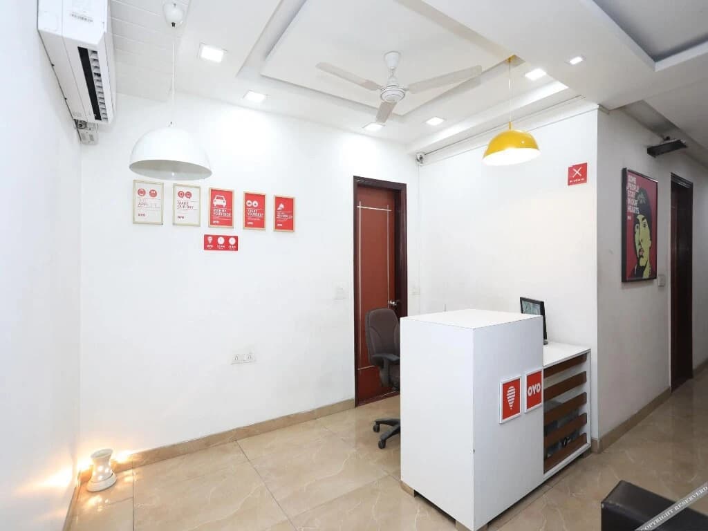 OYO Flagship 545 Rohini Pitampura - photo 11