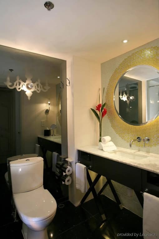 The Luxe Manor - photo 7