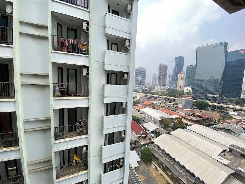 Best Deal And Comfy Tamansari Sudirman Studio Apartment - photo 1