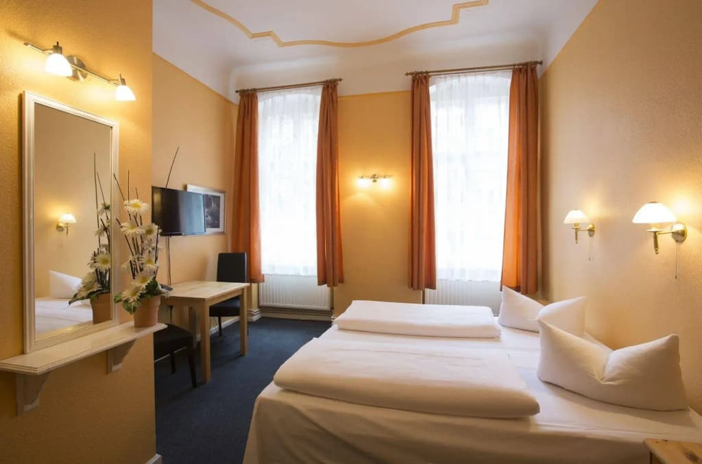 Hotel am Hermannplatz - photo 22