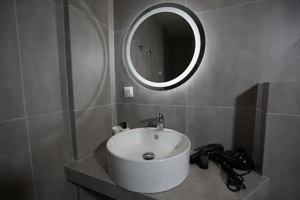 Tip Top Suites - photo 50