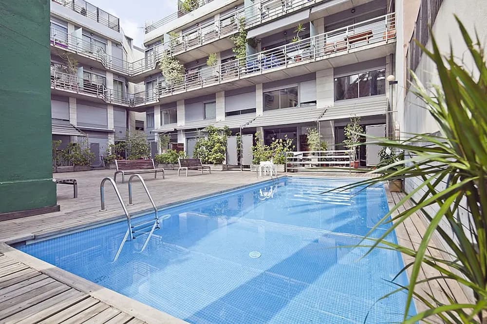 My Space Barcelona Gracia Pool B32 - photo 9