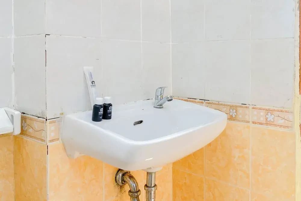 Good And Cozy Studio (Free Ipl & Utilities) Grand Palace Kemayoran Apartment - photo 16