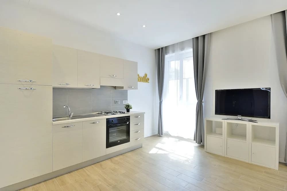 Romantic Trastevere Apartment - photo 6