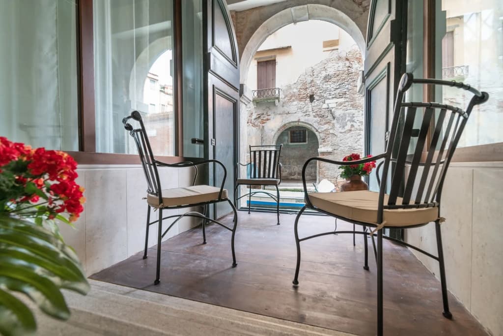 Riva Palace Apartments by Wonderful Italy - photo 12
