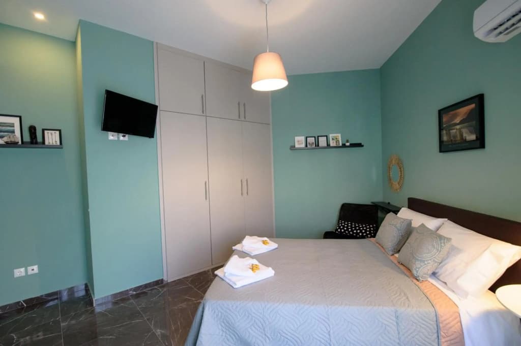 Smart renovated studio downtown Athens - photo 6