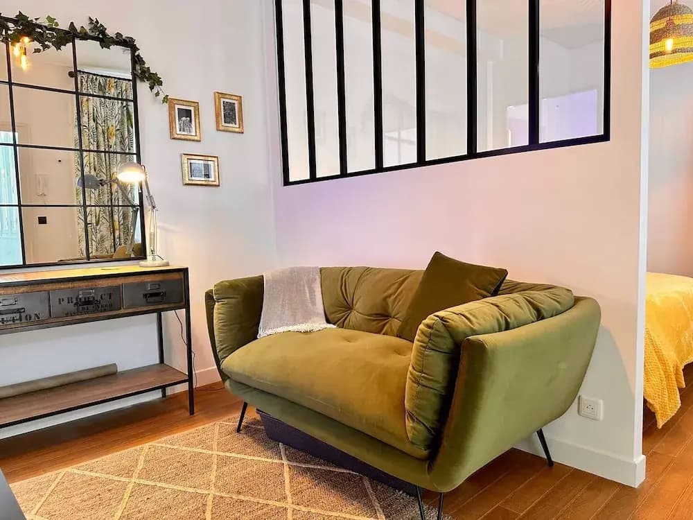 Paradis Calm Modern Studio Apt in Paris - photo 6