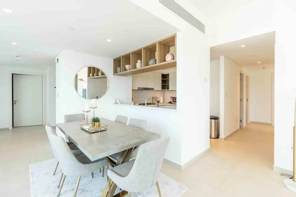 Regal 3BR Maid w Burj Khalifa View Balcony - photo 5