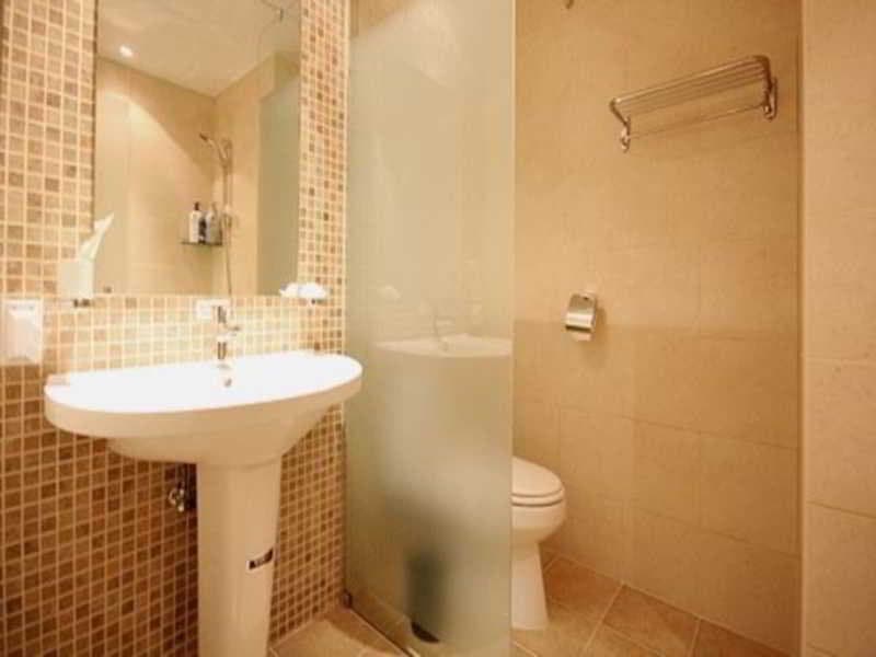 Rainbow Hotel Hwagok - photo 11