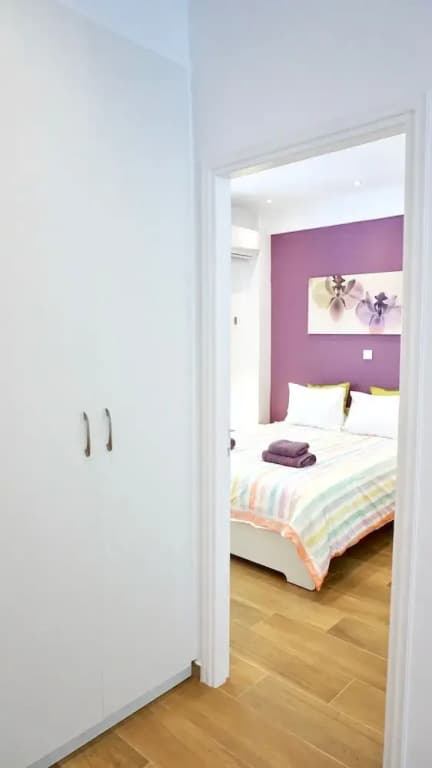 Warm & Spacious Apt in Athens - photo 16