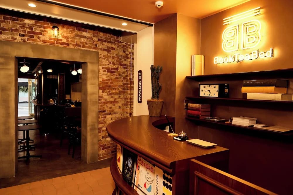 BookTeaBed Shibuya - photo 10