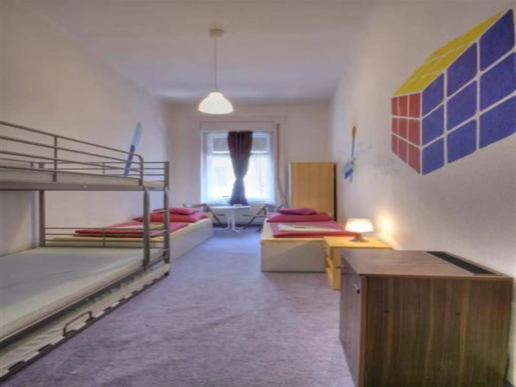 Opera Guesthouse & apartments - photo 5