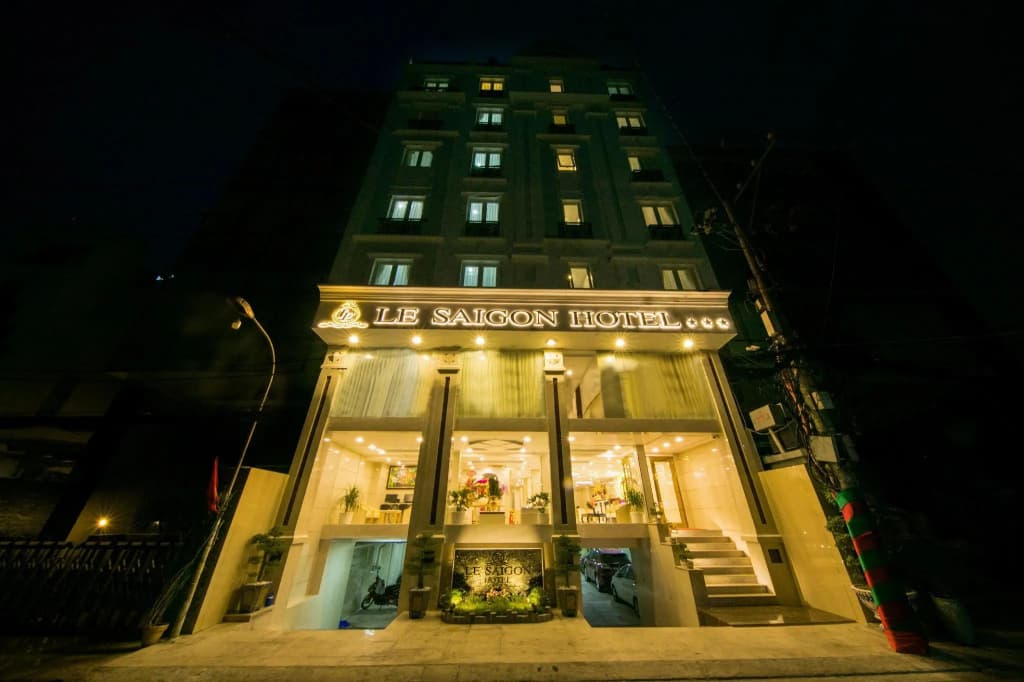 Le Saigon Hotel - photo 1