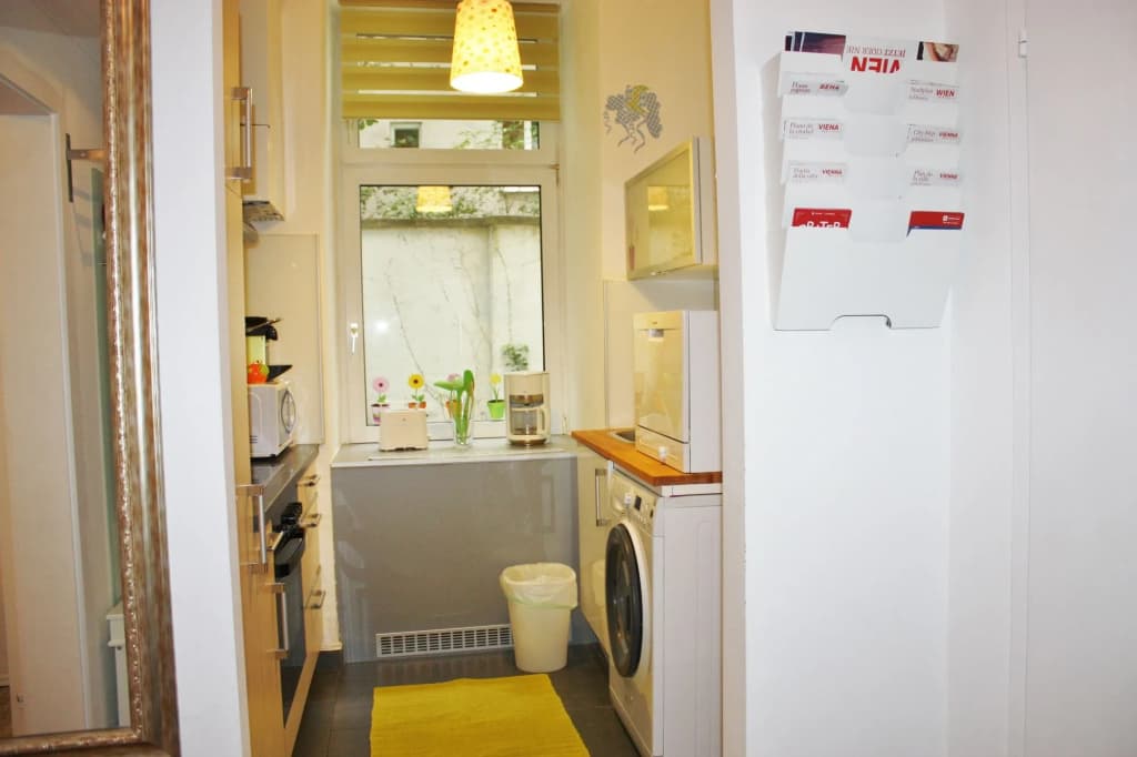GoVienna Belvedere Apartment - photo 12