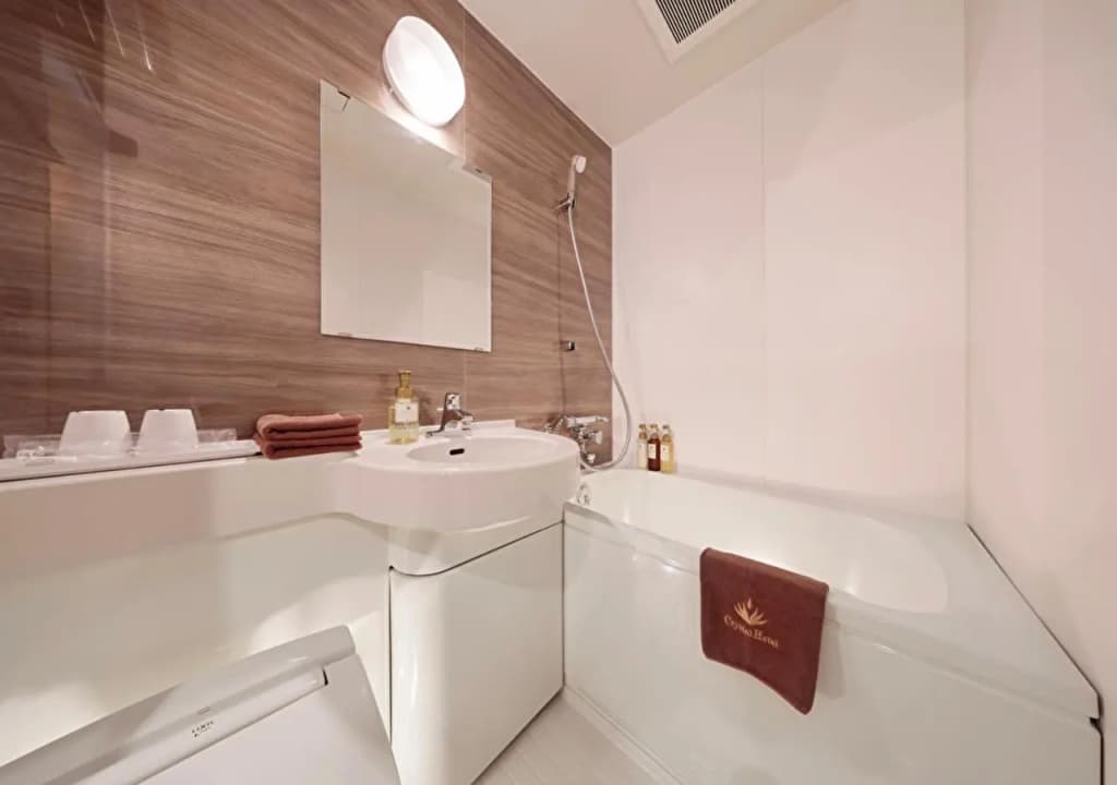 Shinsaibashi Higashi Crystal Hotel - photo 7