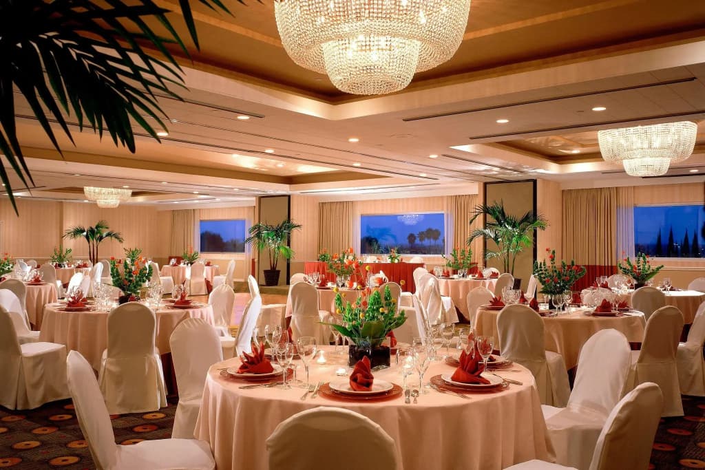 Courtyard by Marriott Los Angeles - Sherman Oaks - photo 21