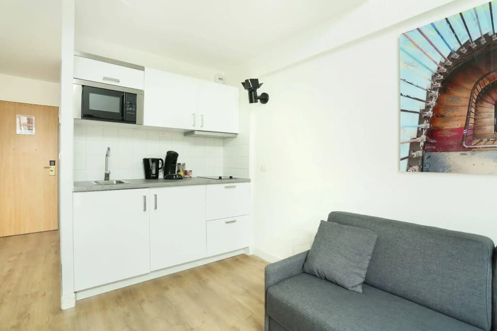 Les Lilas Serviced Apartments - photo 17
