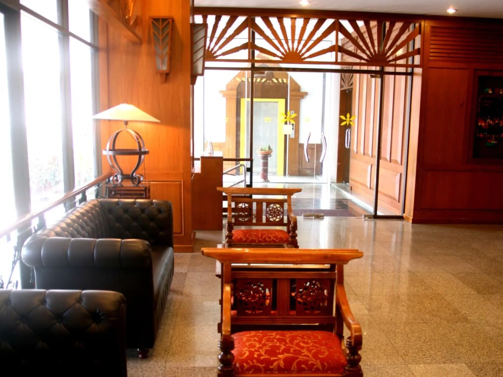 Royal Lanna Hotel - photo 2
