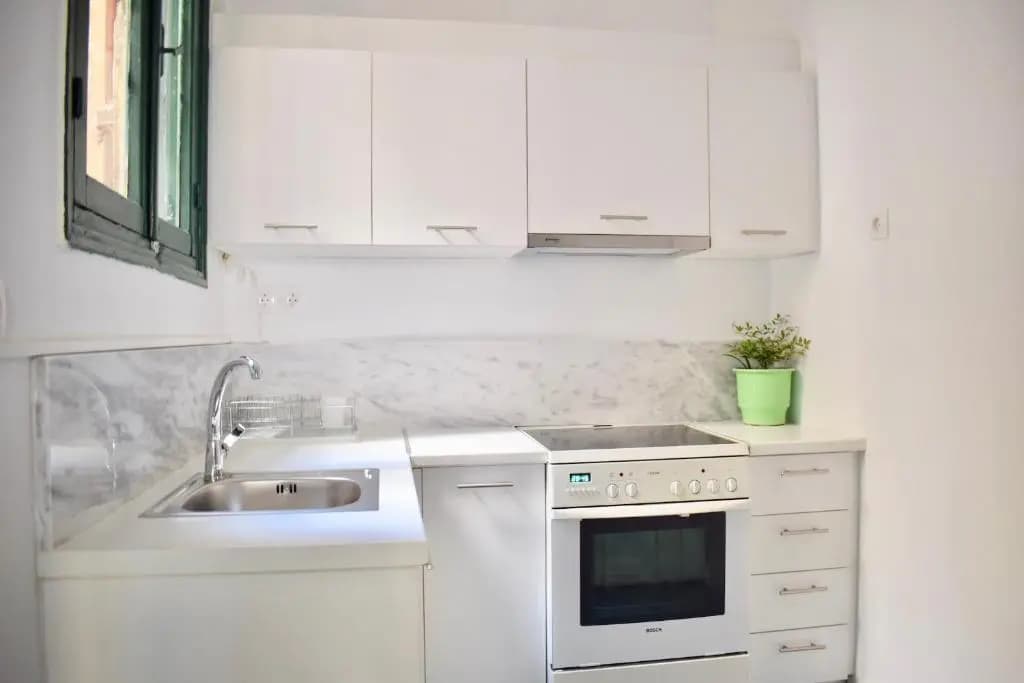 Athens central apt with roof top - EP9G - photo 14