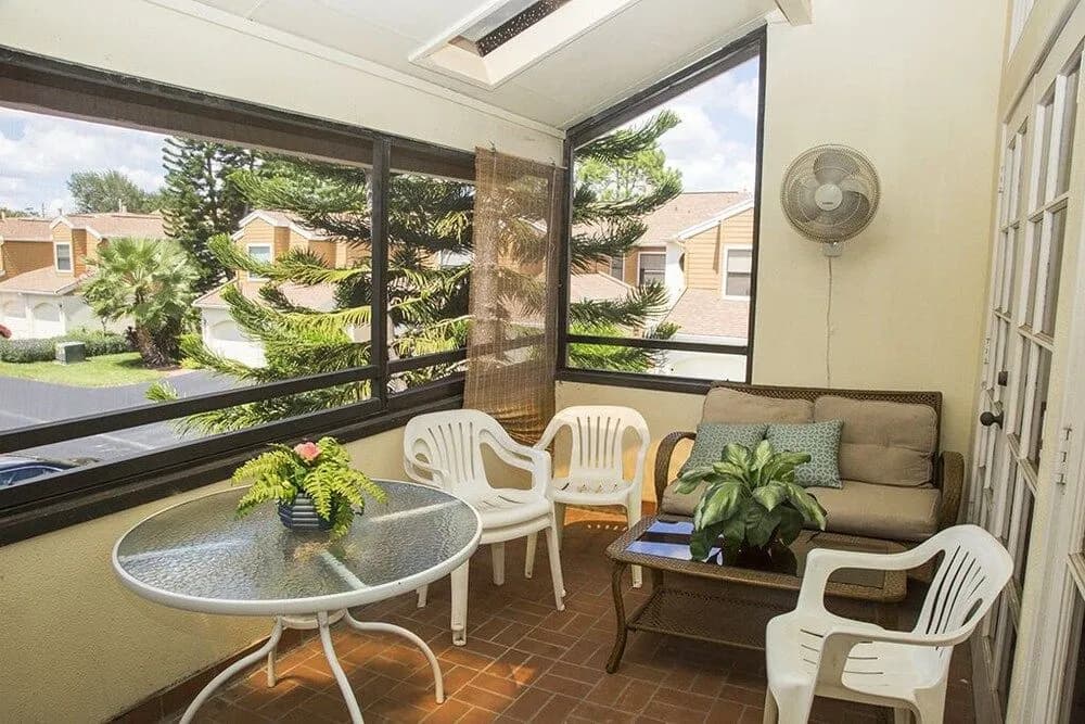 Claremont Holiday Home - photo 17