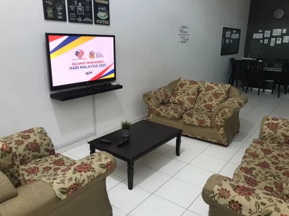 OYO Home 90360 Homestay Bandar Putra 3 - photo 2