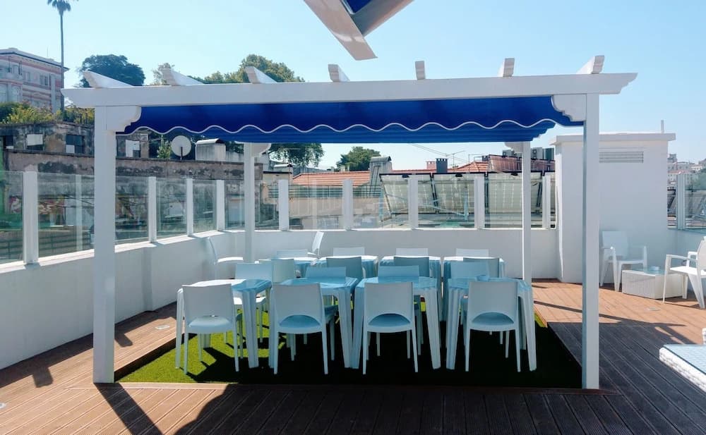 Lisbon Terrace Suites Apartment for Large Groups with Amazing Terrace - photo 7