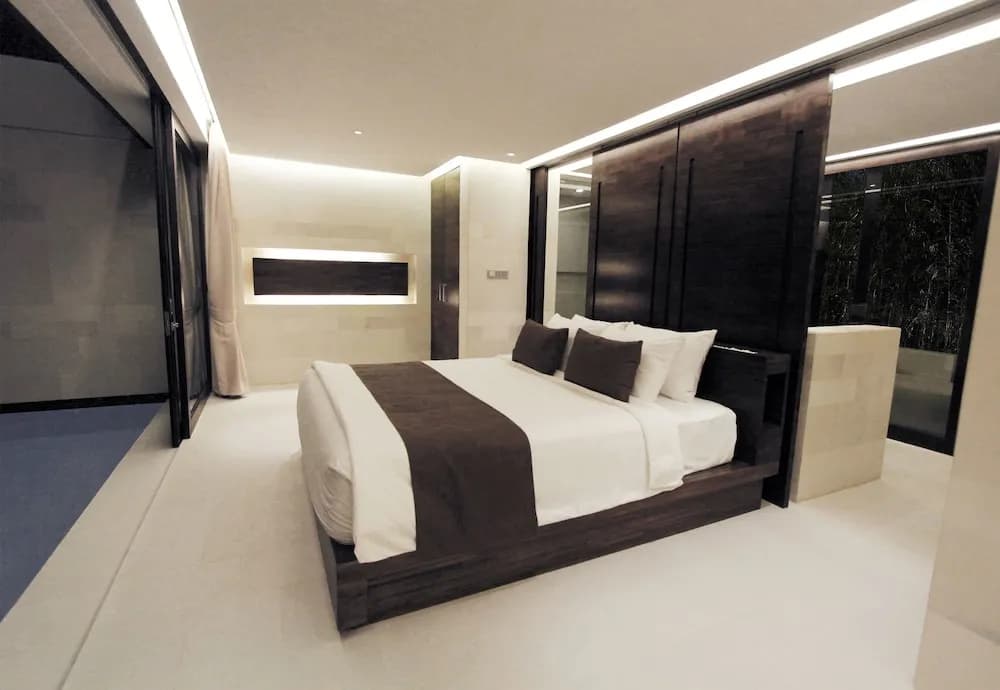 eqUILIBRIA SEMINYAK - photo 4