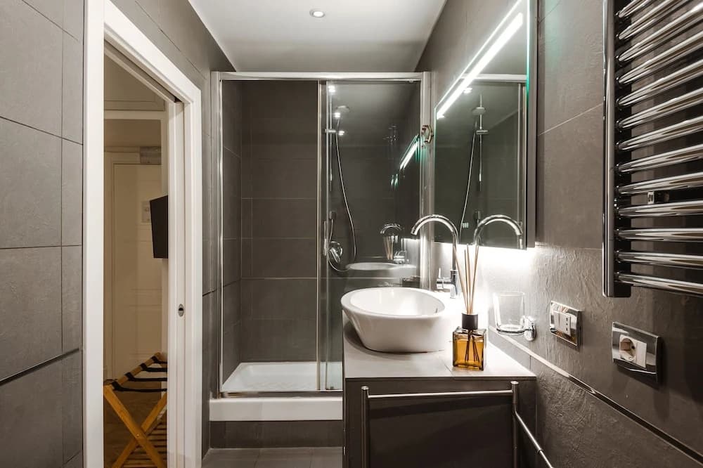 EBL Luxury Home - photo 9