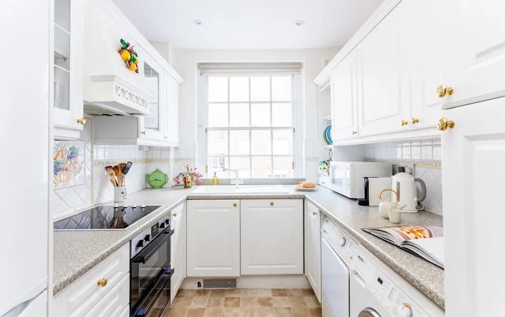 Traditional 2 bedroom flat - photo 12