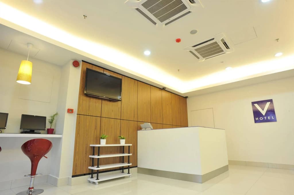 V Hotel - photo 2