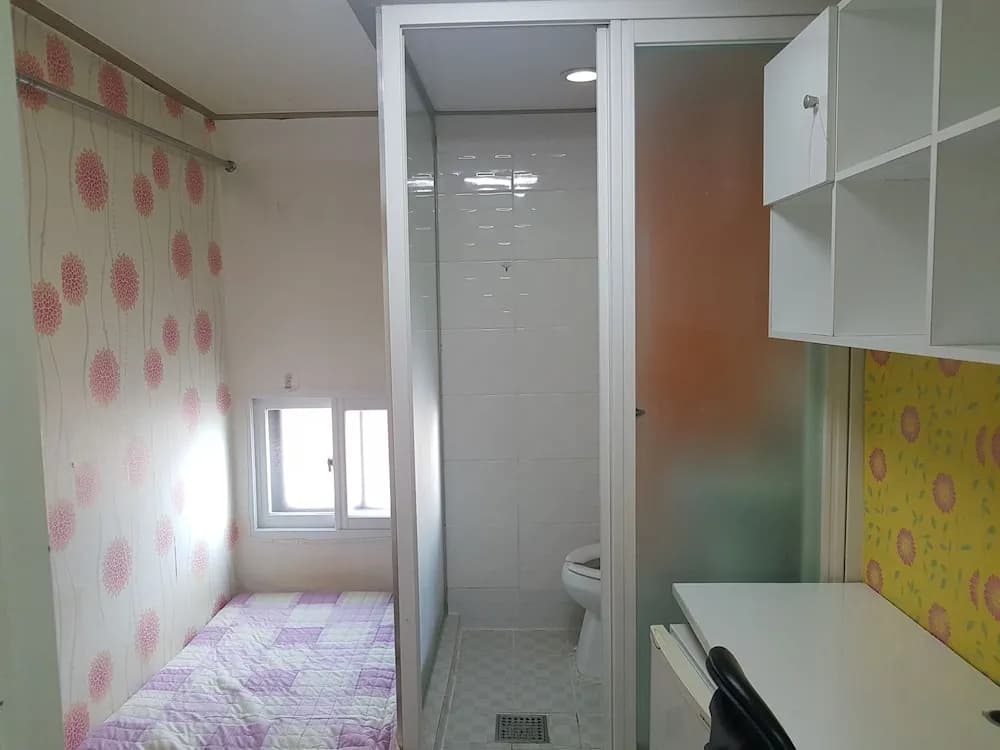Merdiang Livingtel Single Room - photo 3