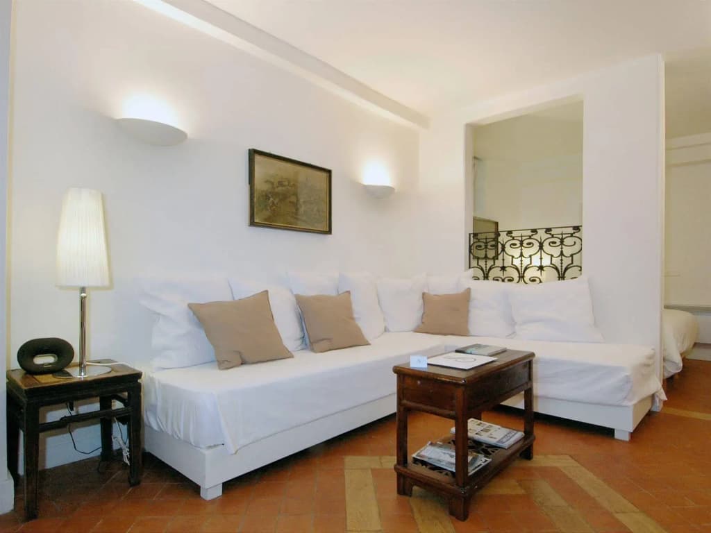 Mithouard Apartment - photo 5