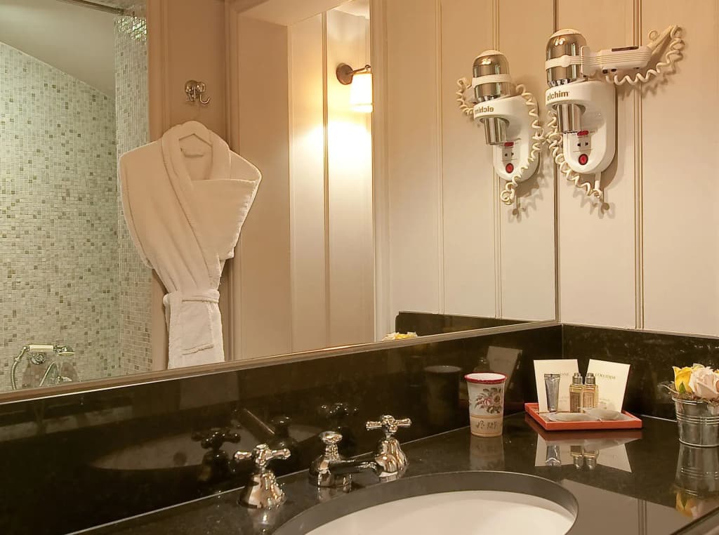 Hotel Odéon Saint Germain - photo 8