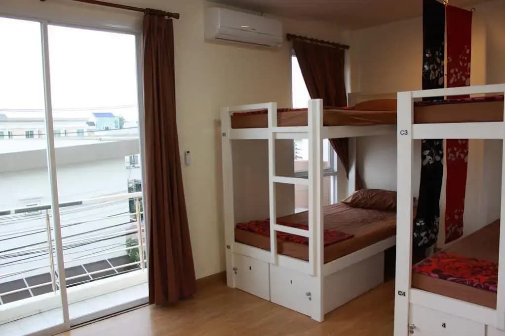 Ananas Phuket Hostel - photo 7