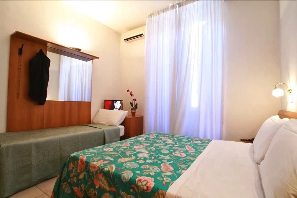 Hotel Lussemburgo - photo 6
