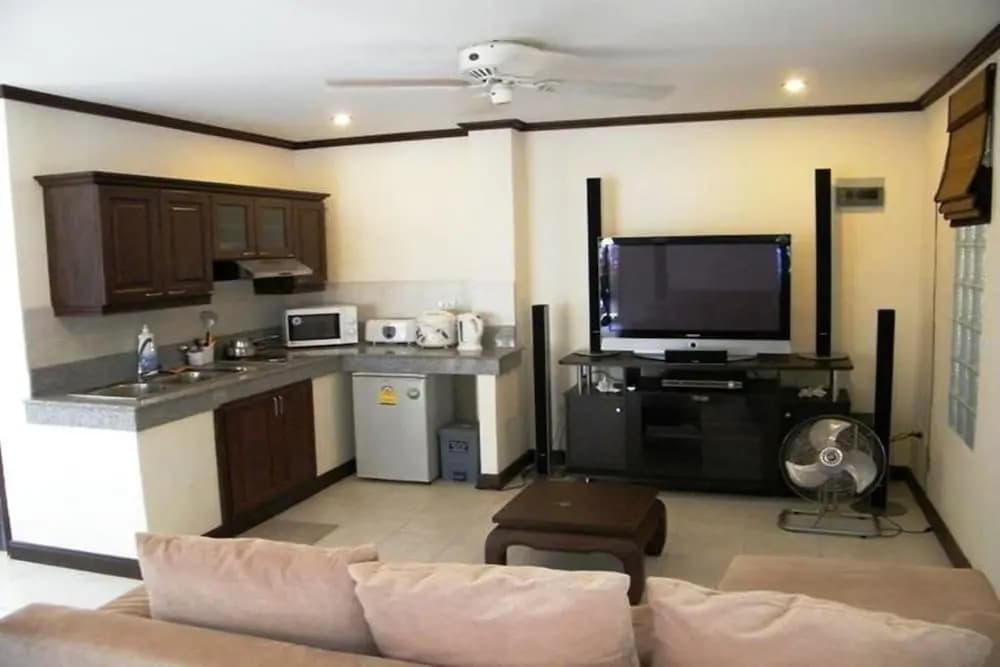 The Waterfront Apartment - photo 16