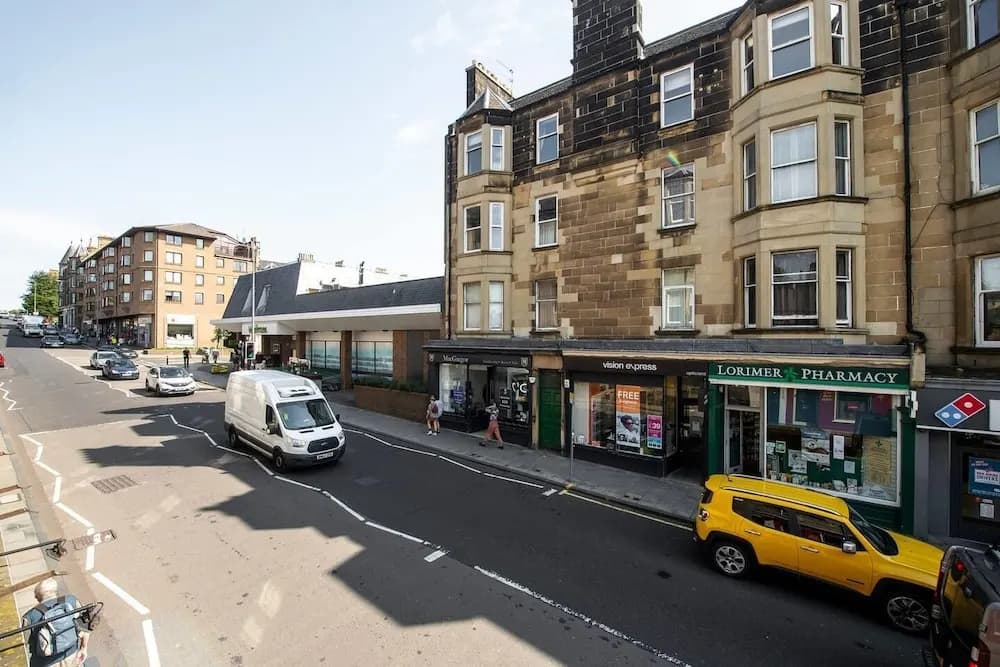 Spacious And Beautiful 2Br Flat In Morningside - photo 11