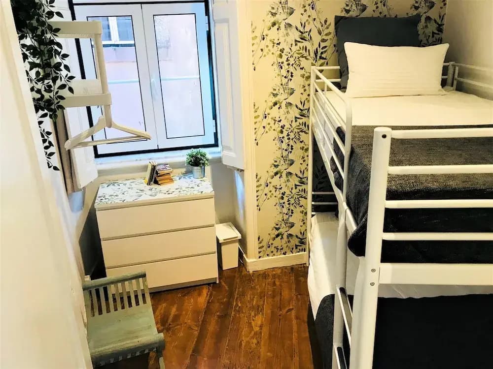 Charming Flat with Great Terrace, Best Location - photo 3