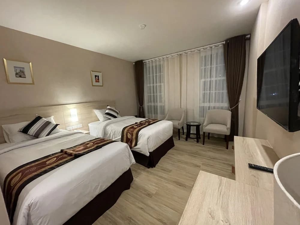 Le Cannes Hotel - photo 6