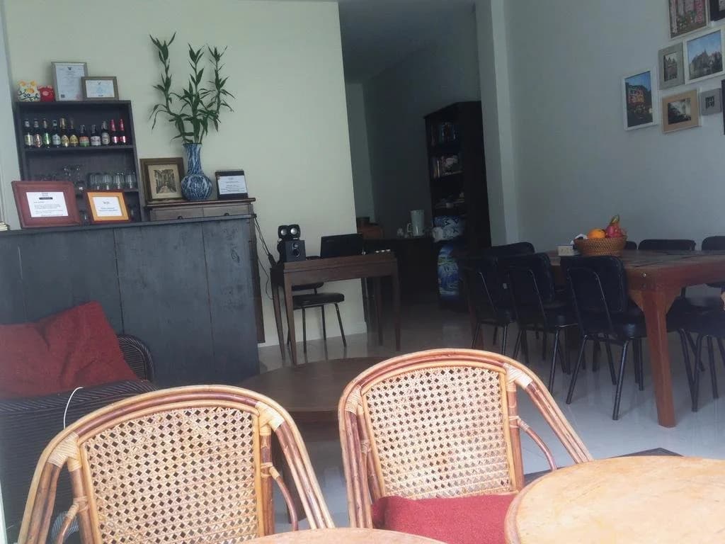 On Street Bed And Breakfast - photo 13
