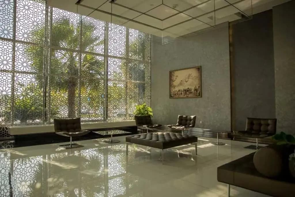 Cozy 1BR in Iconic Tower - photo 18