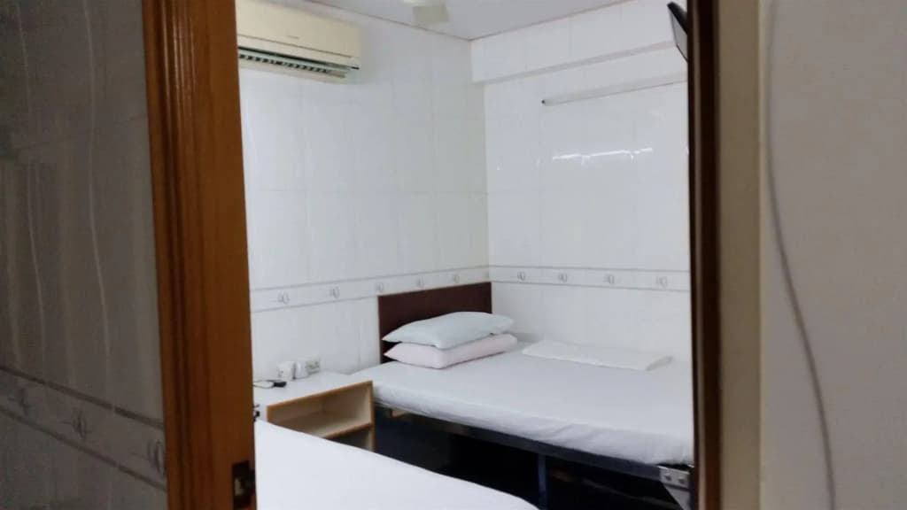 Beverly Guest House - photo 4