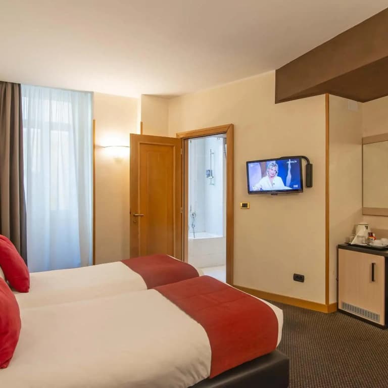 Hotel Tritone - photo 46