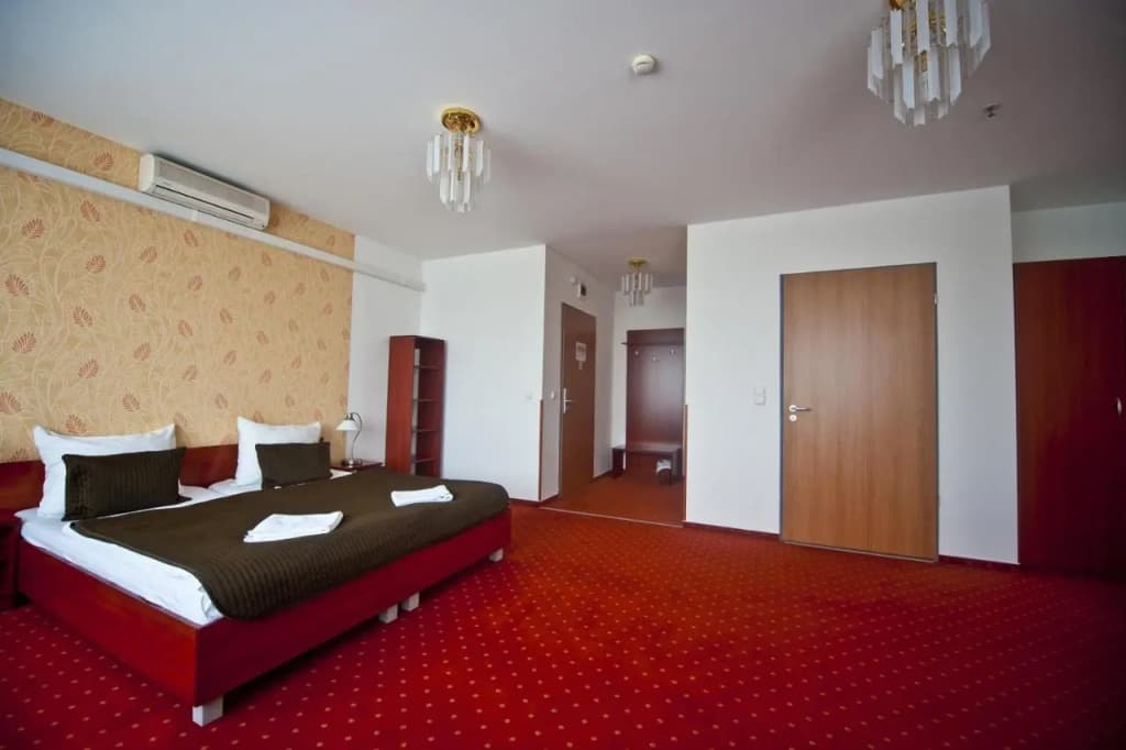 Canada Hotel - photo 31