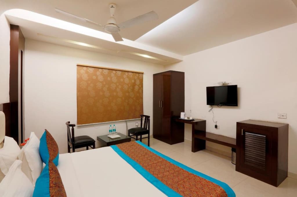 Hotel Anand Lok Inn Mahipalpur, IGI Delhi Airport - photo 25