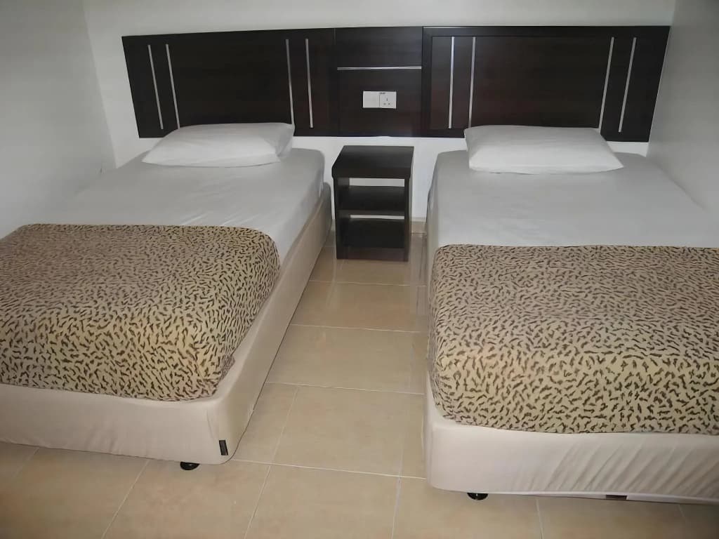 Rainbow Hotel - photo 3